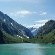 The picturesque Tracy Arm Fjord